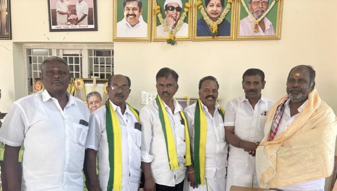 திருமங்கலம் தொகுதி அதிமுக வேட்பாளர் ஆர்.பி உதயகுமாருக்கு, அகில இந்திய மூவேந்தர் முன்னணி கழக நிர்வாகிகள் வாழ்த்து..!