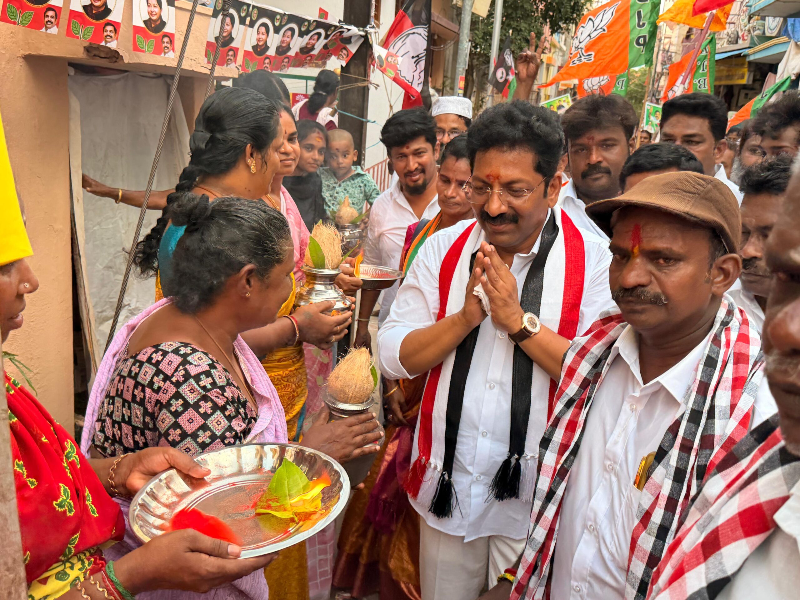 மதுரை வடக்கு தொகுதியில் சொந்த வீடு இல்லாதவர்களுக்கு அடுக்குமாடி வீடுகள்  வழங்கப்படும். அதிமுக வேட்பாளர் டாக்டர் சரவணன் உறுதி
